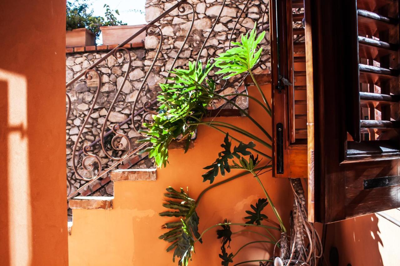 Casa Carla Lejlighed Taormina Eksteriør billede